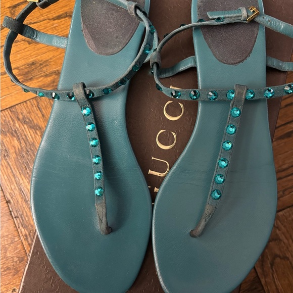 Gucci t-strap sandals - Picture 9 of 12